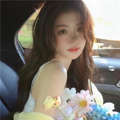 镜中的女孩